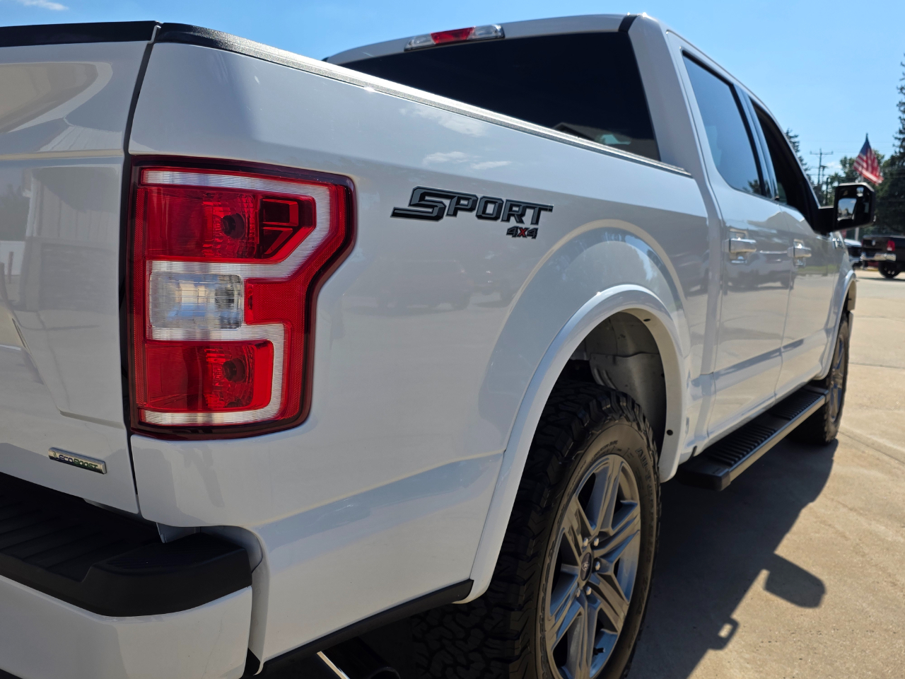 2020 Ford F-150 XLT photo 18