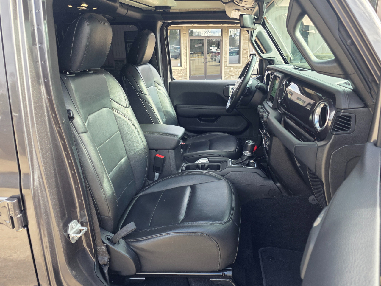 Jeep Wrangler Unlimited Sahara Altitude 2021