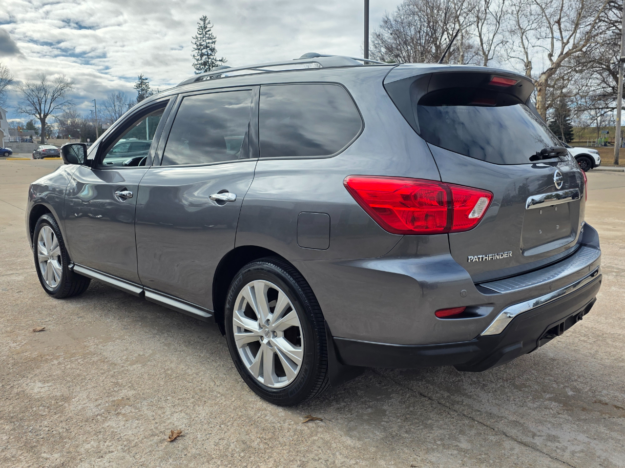Nissan Pathfinder Platinum 4WD 2018