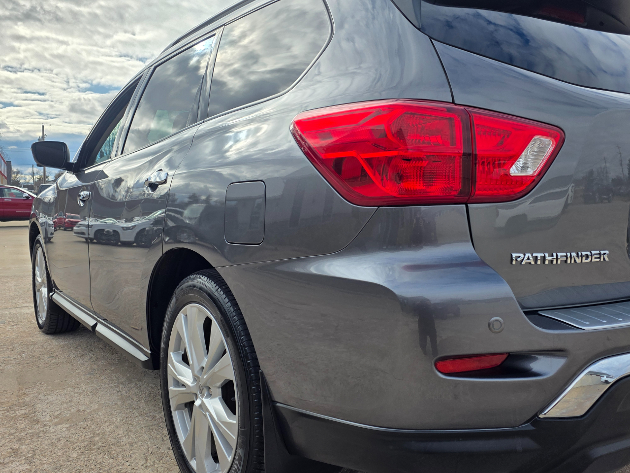 Nissan Pathfinder Platinum 4WD 2018