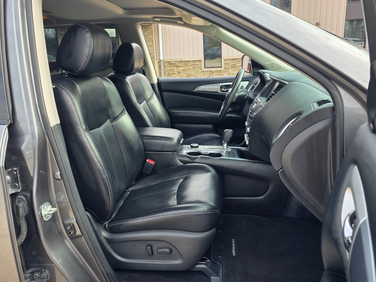 Nissan Pathfinder Platinum 4WD 2018