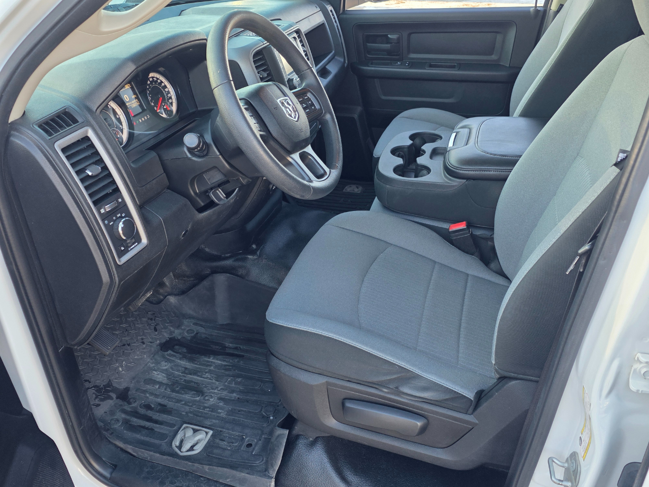 RAM 1500 Classic Tradesman Quad Cab 4WD 2021