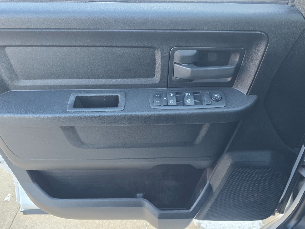 RAM 1500 Classic Tradesman Quad Cab 4WD 2021