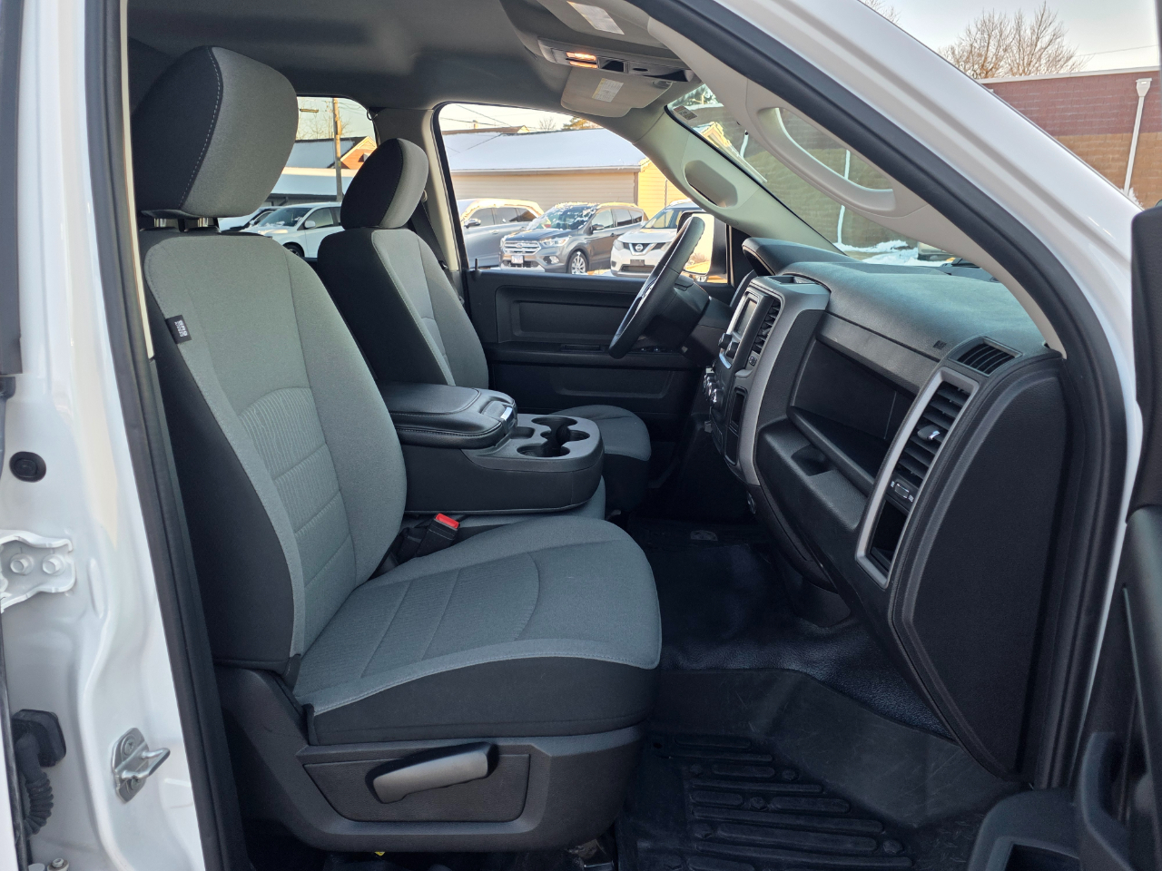 RAM 1500 Classic Tradesman Quad Cab 4WD 2021