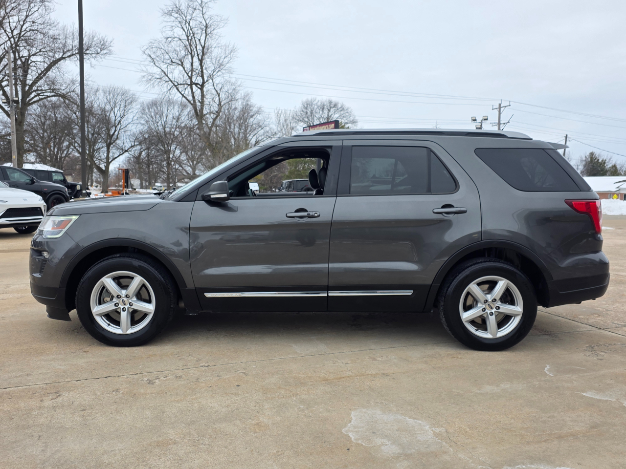 Ford Explorer XLT FWD 2019