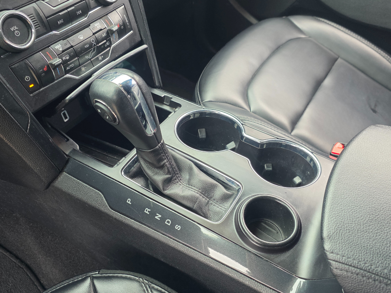 Ford Explorer XLT FWD 2019