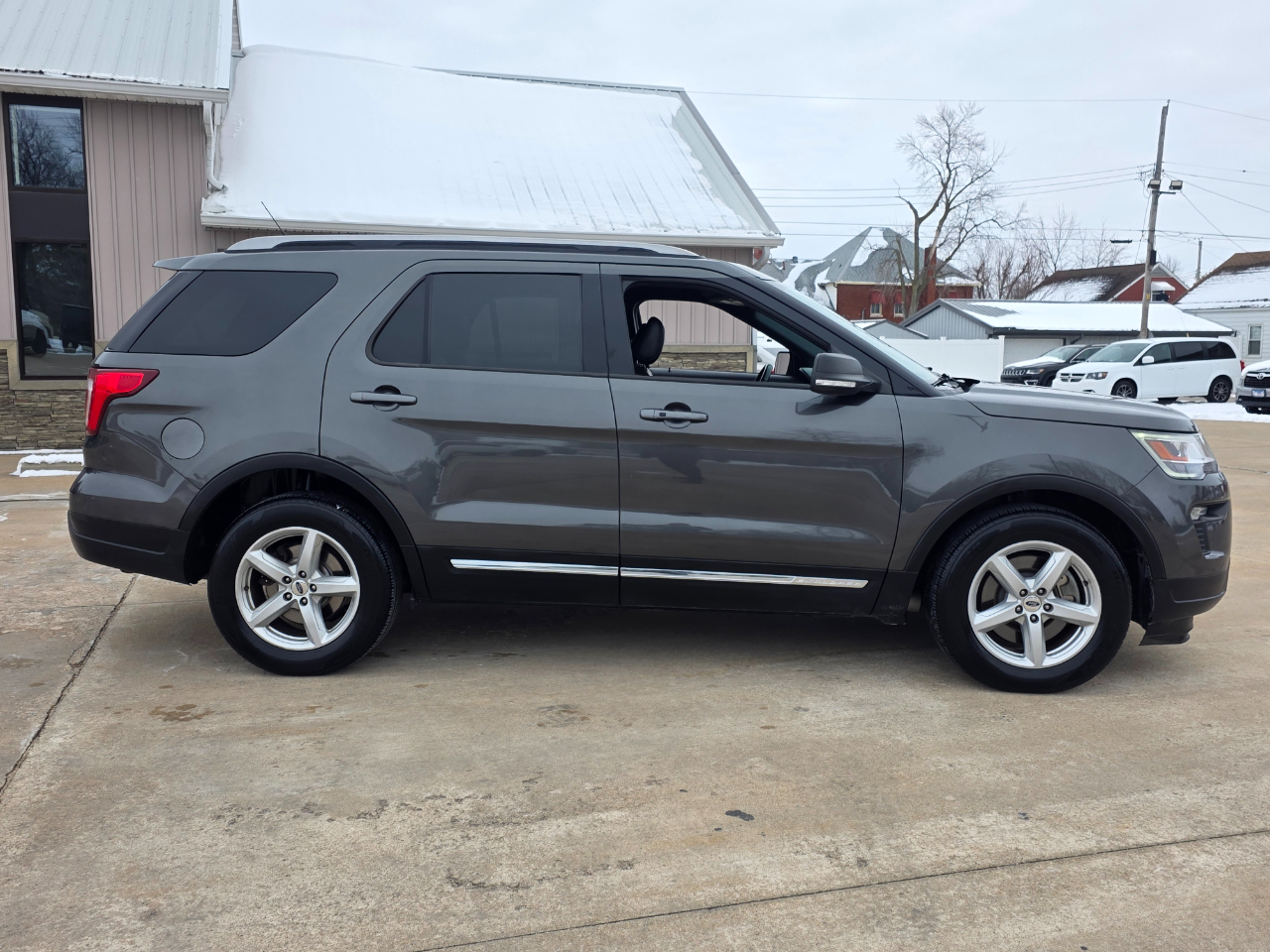 Ford Explorer XLT FWD 2019