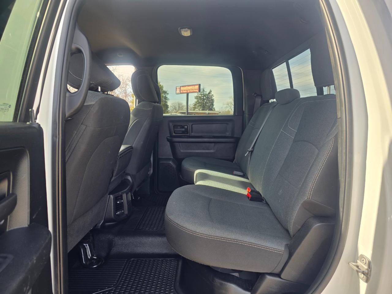 RAM 3500 Tradesman Crew Cab 4WD 2022