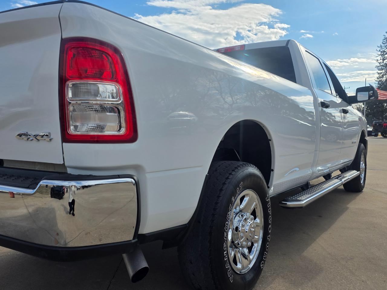 RAM 3500 Tradesman Crew Cab 4WD 2022