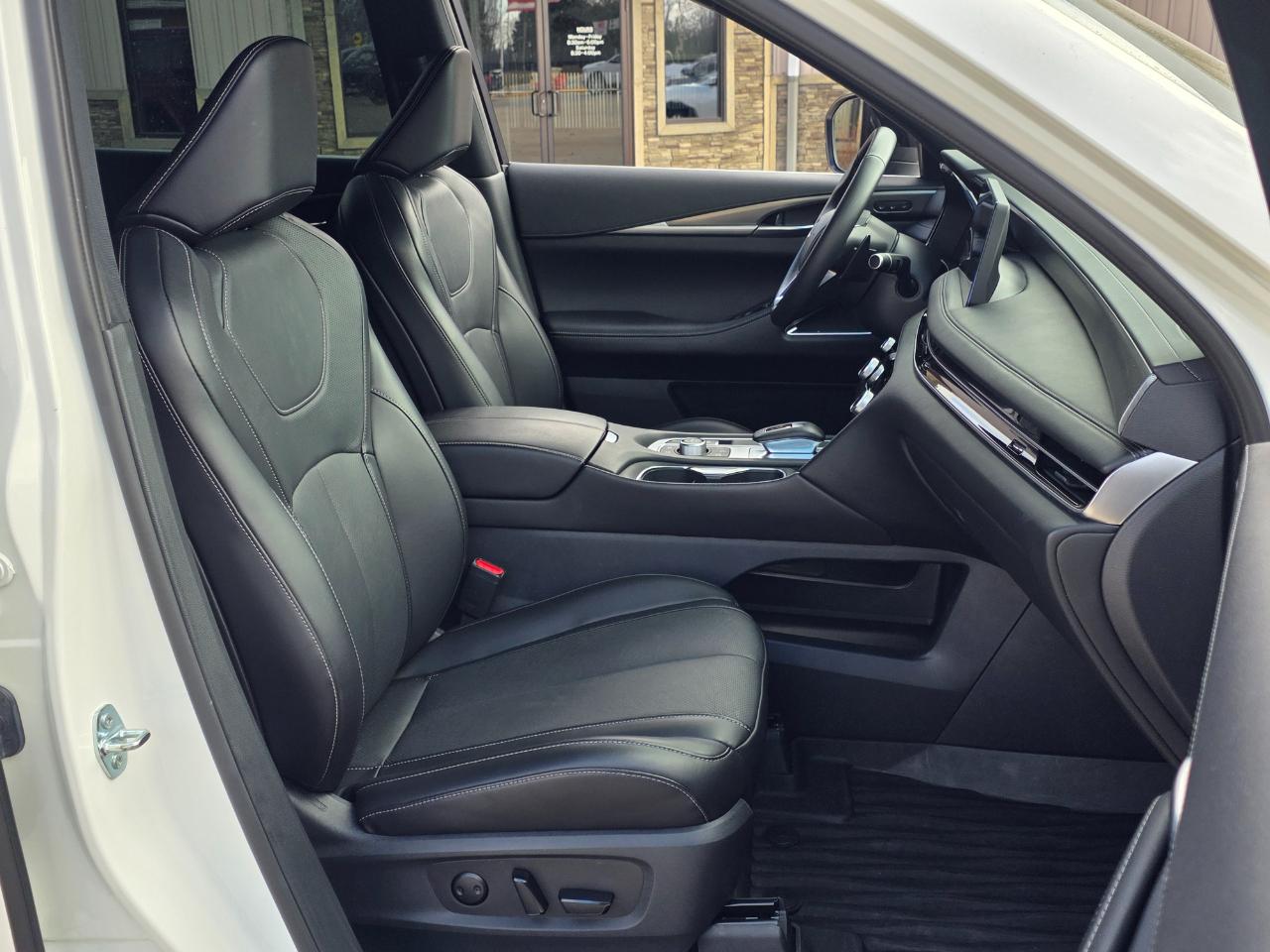 Infiniti QX60 AWD 2025