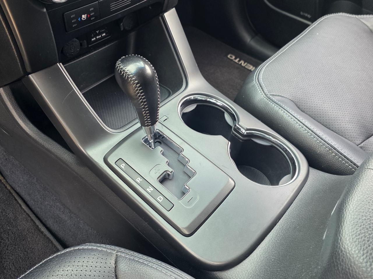 Kia Sorento EX V6 2WD 2012