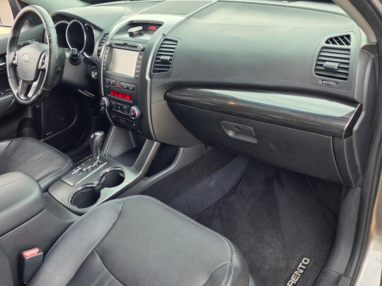 Kia Sorento EX V6 2WD 2012