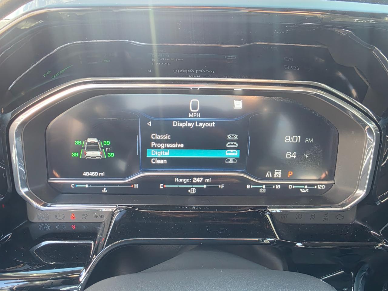 Chevrolet Silverado 1500 LTZ Crew Cab 4WD 2022