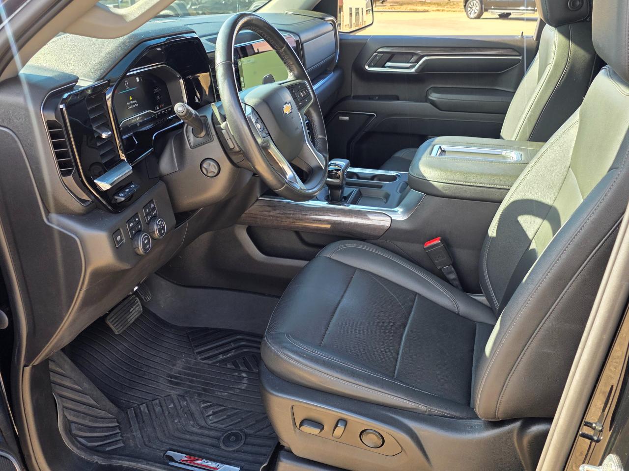 Chevrolet Silverado 1500 LTZ Crew Cab 4WD 2022