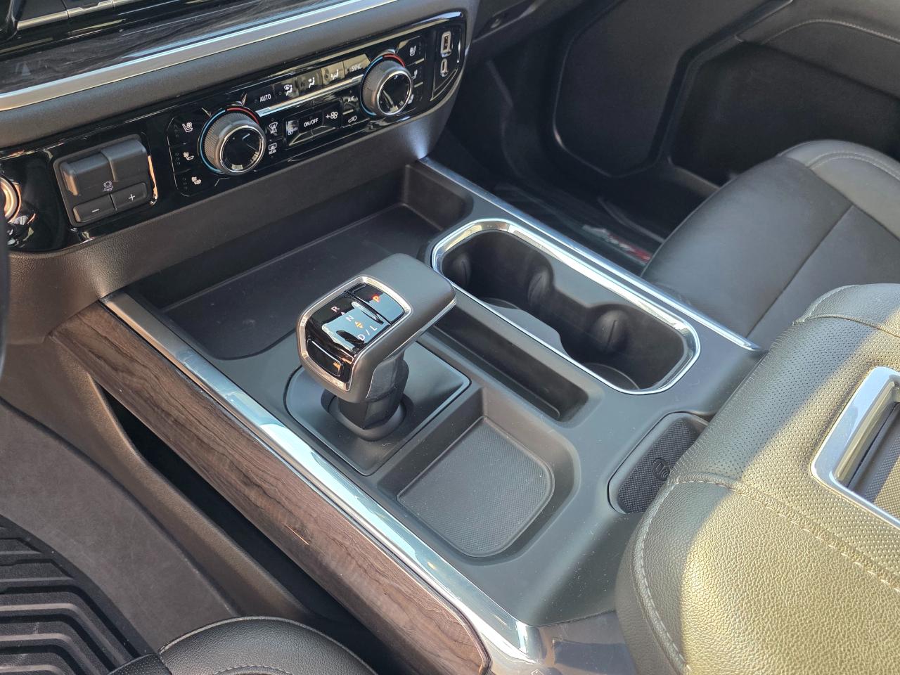 Chevrolet Silverado 1500 LTZ Crew Cab 4WD 2022