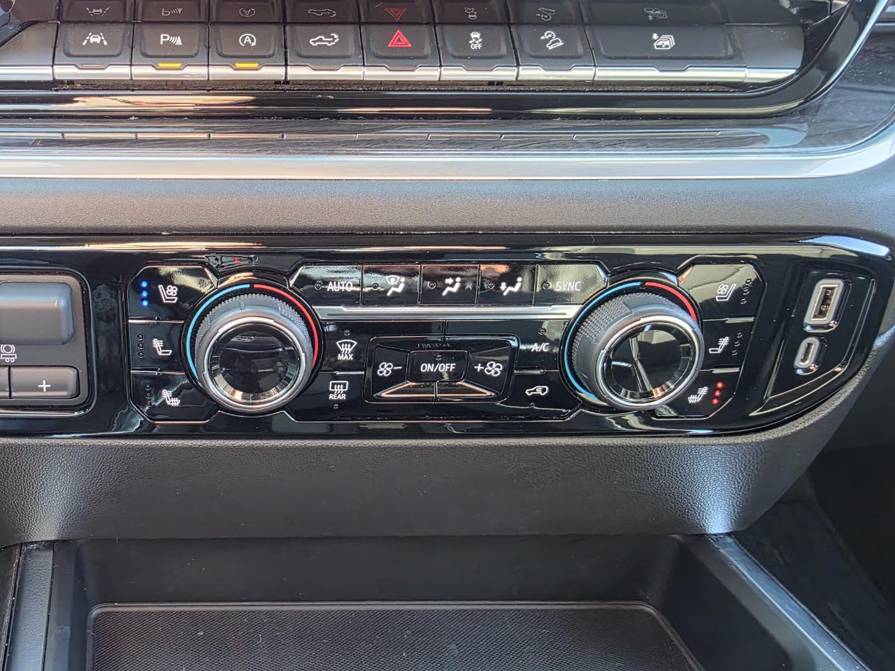 Chevrolet Silverado 1500 LTZ Crew Cab 4WD 2022