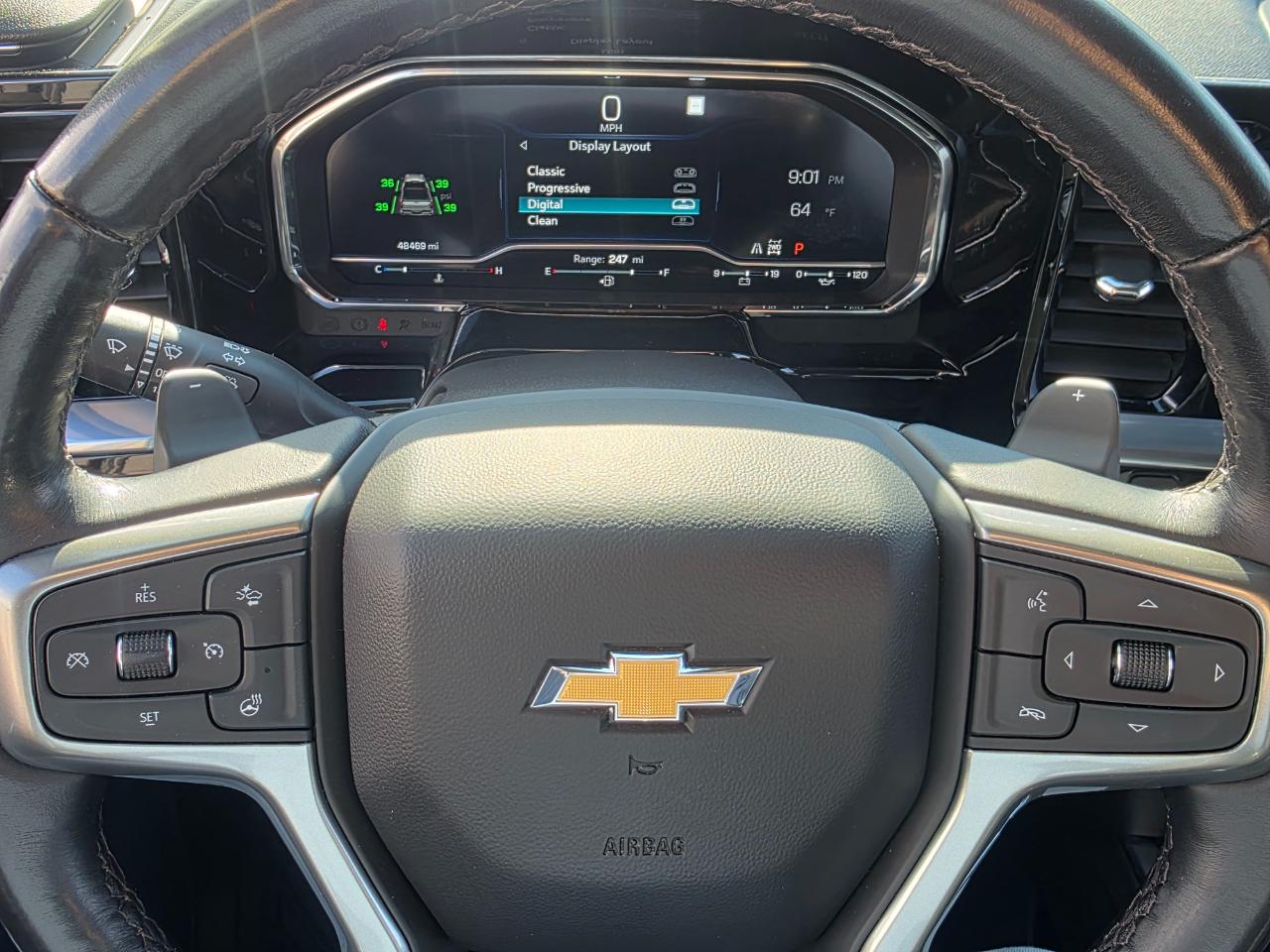 Chevrolet Silverado 1500 LTZ Crew Cab 4WD 2022