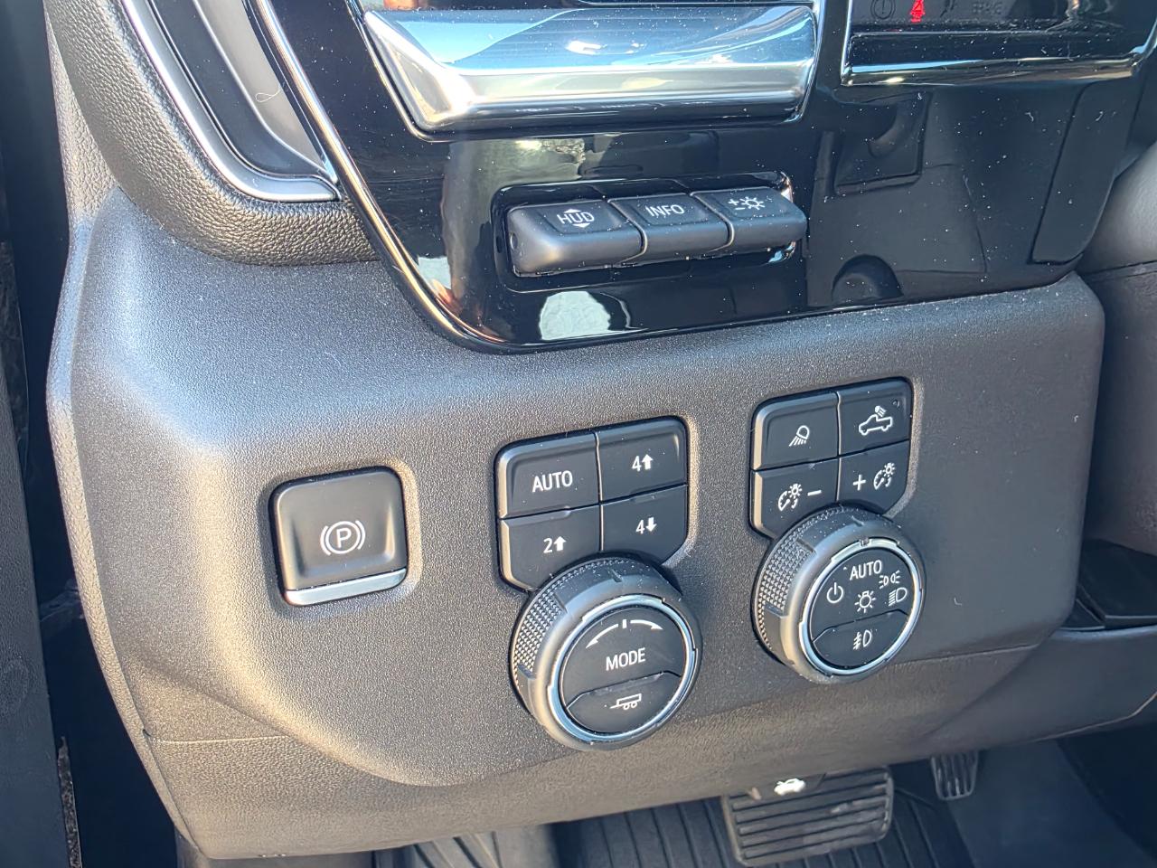 Chevrolet Silverado 1500 LTZ Crew Cab 4WD 2022