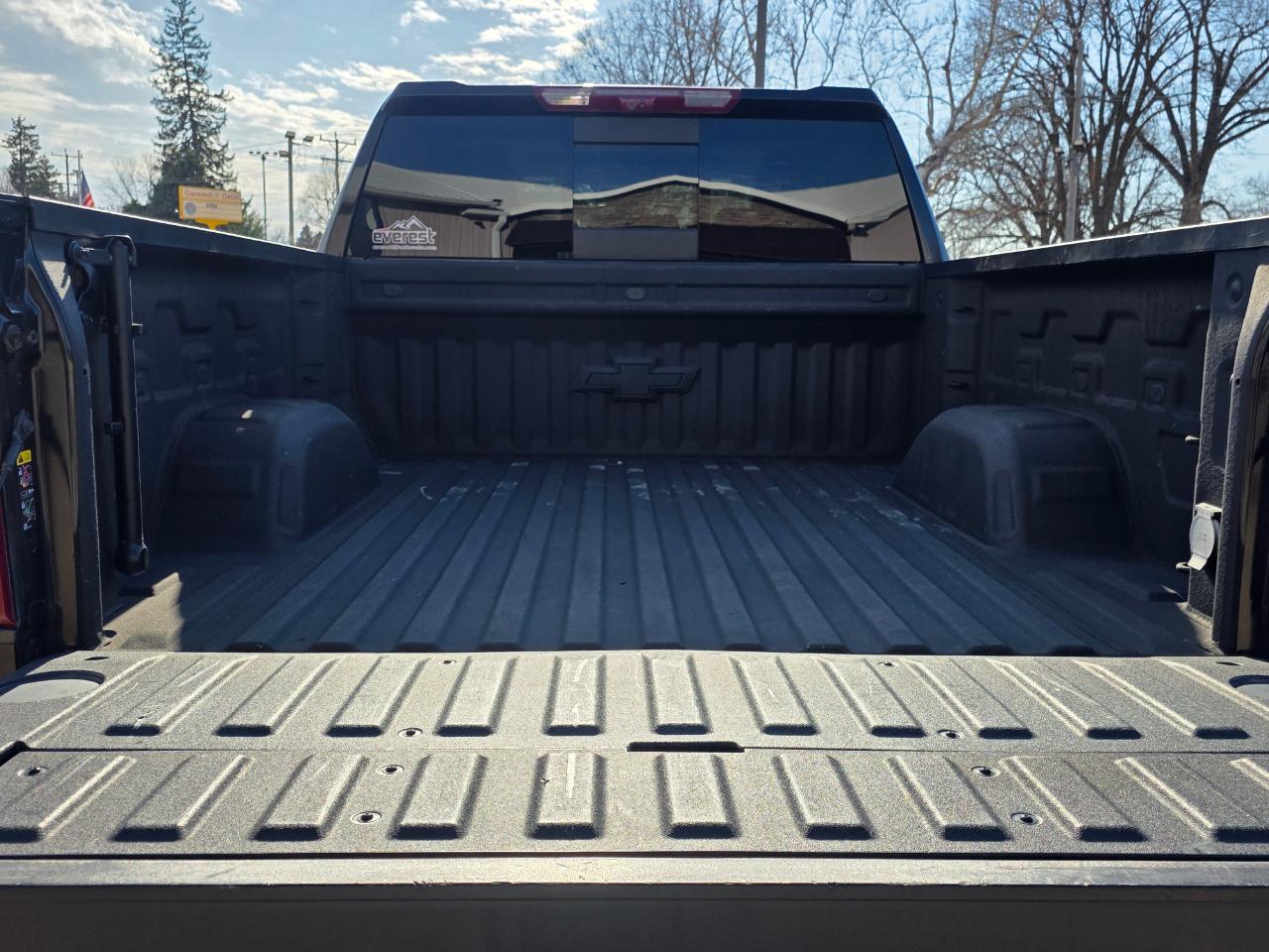 Chevrolet Silverado 1500 LTZ Crew Cab 4WD 2022