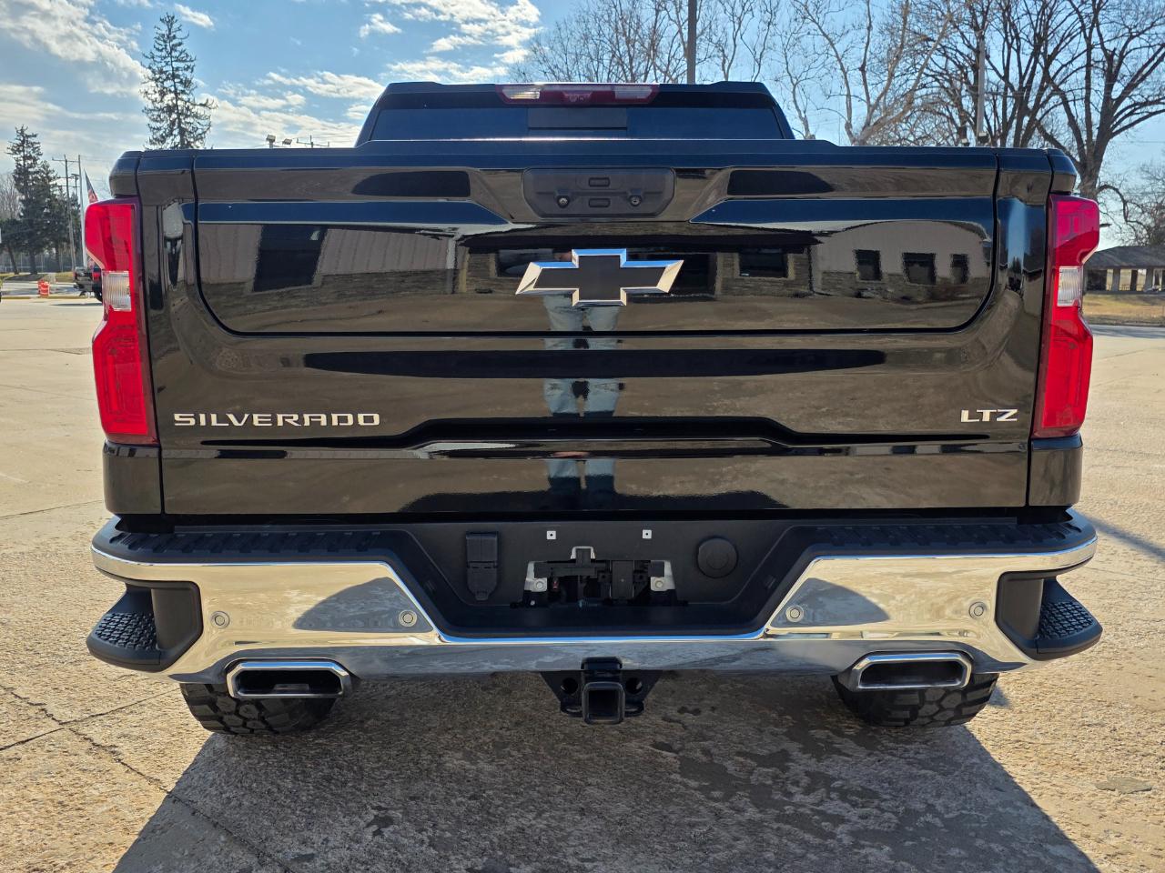 Chevrolet Silverado 1500 LTZ Crew Cab 4WD 2022