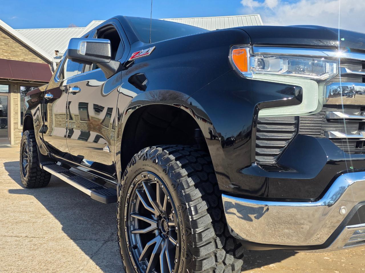 Chevrolet Silverado 1500 LTZ Crew Cab 4WD 2022