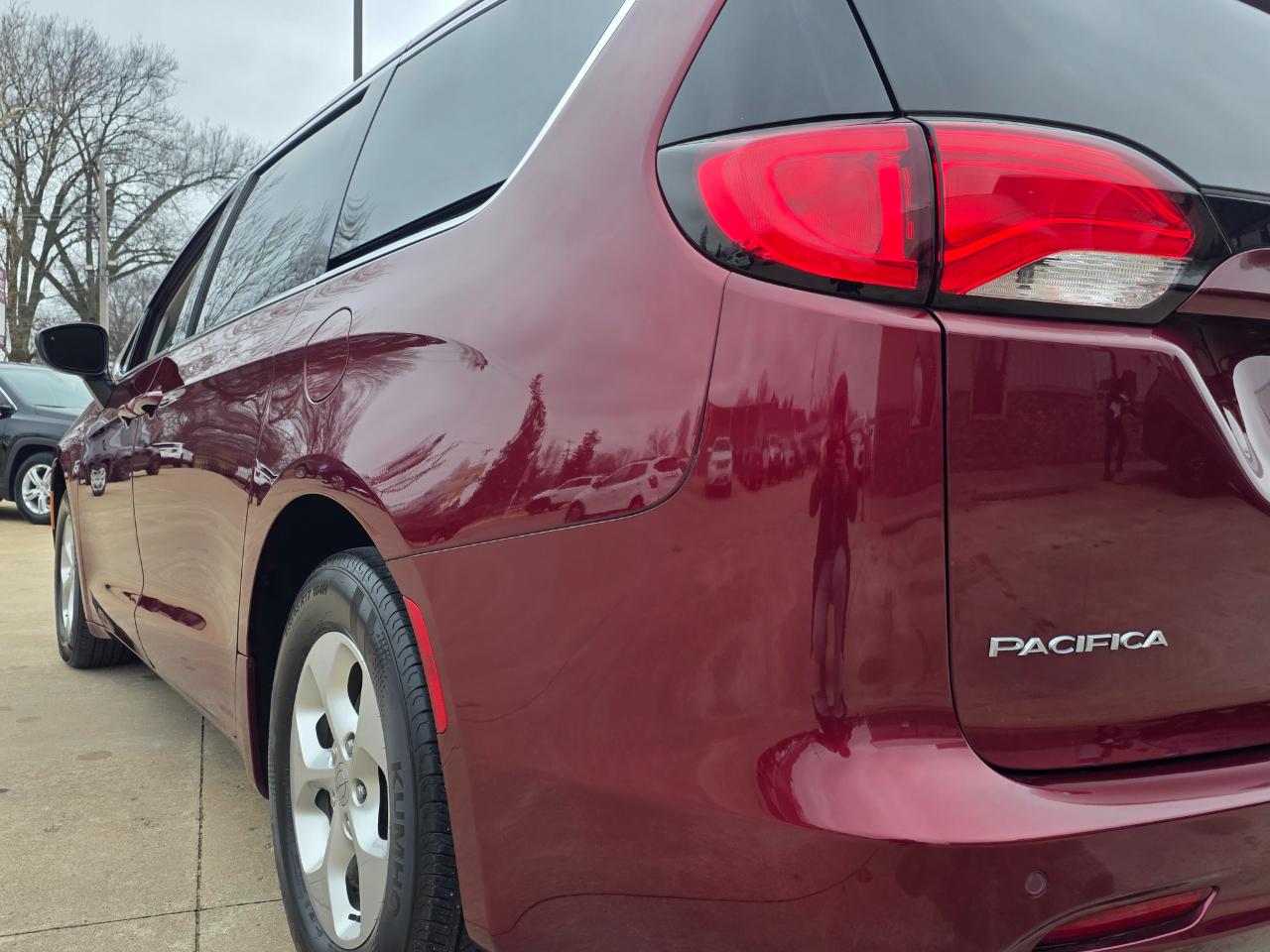 Chrysler Pacifica LX 2017