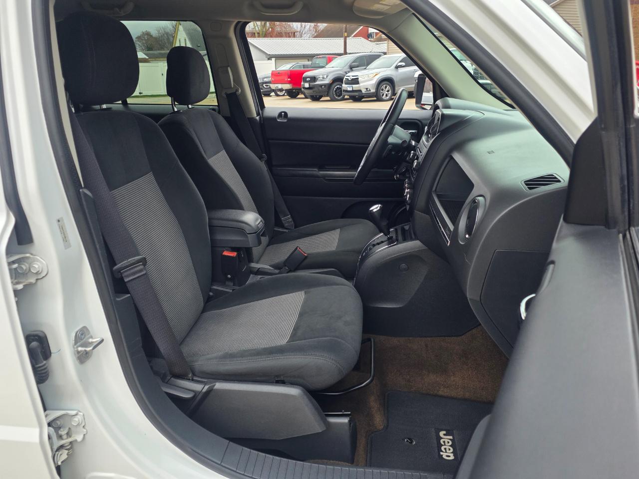 Jeep Patriot Latitude 2WD 2014