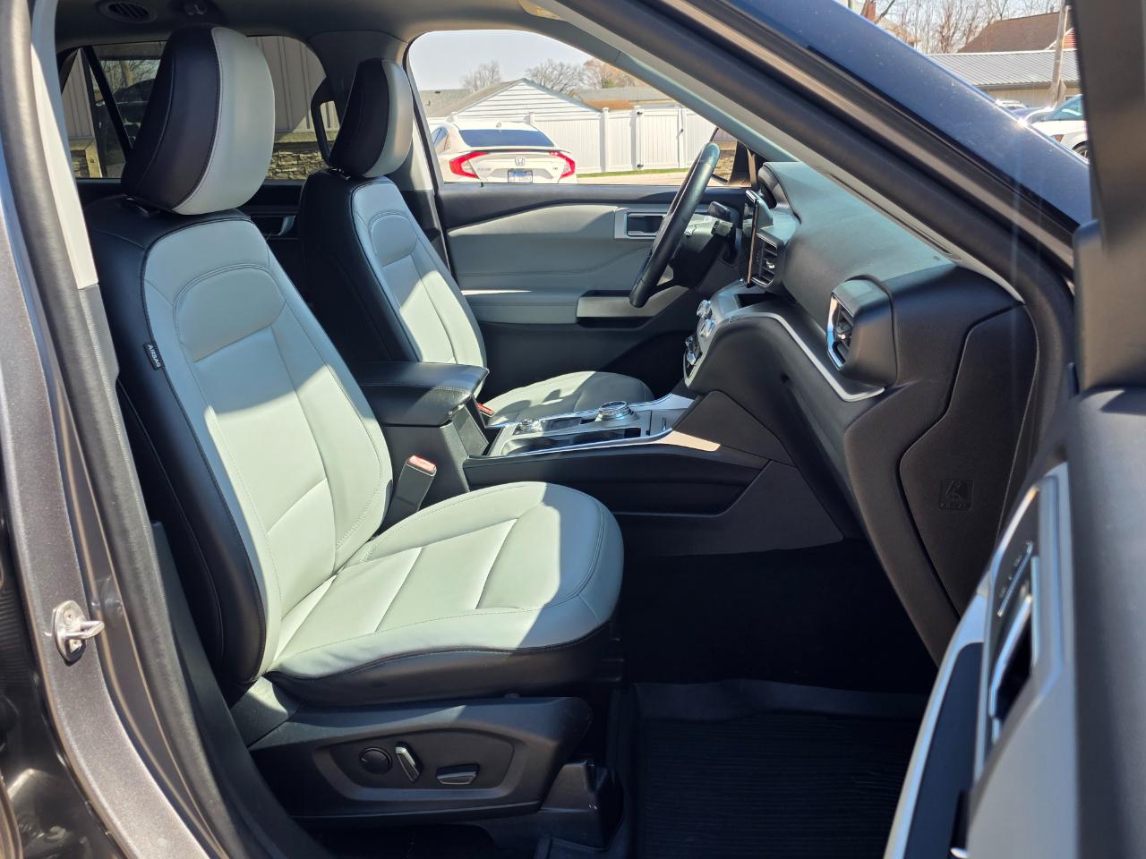 Ford Explorer XLT AWD 2021