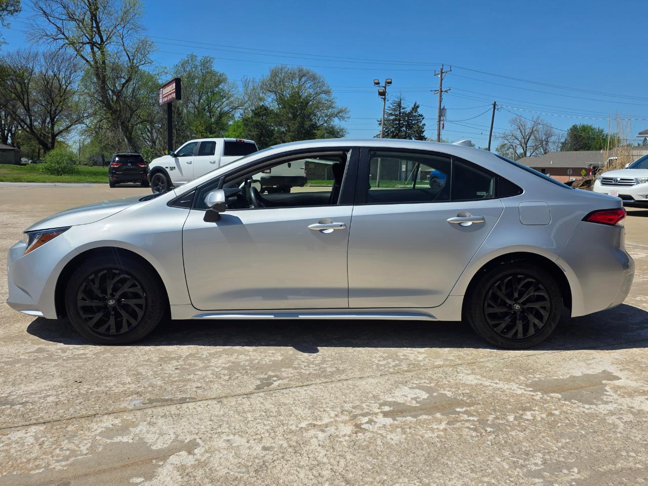 Toyota Corolla LE 2022