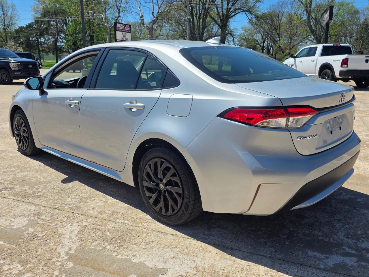 Toyota Corolla LE 2022
