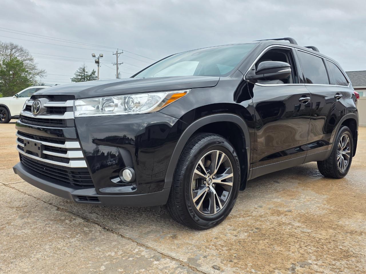 Toyota Highlander LE Plus AWD V6 2019