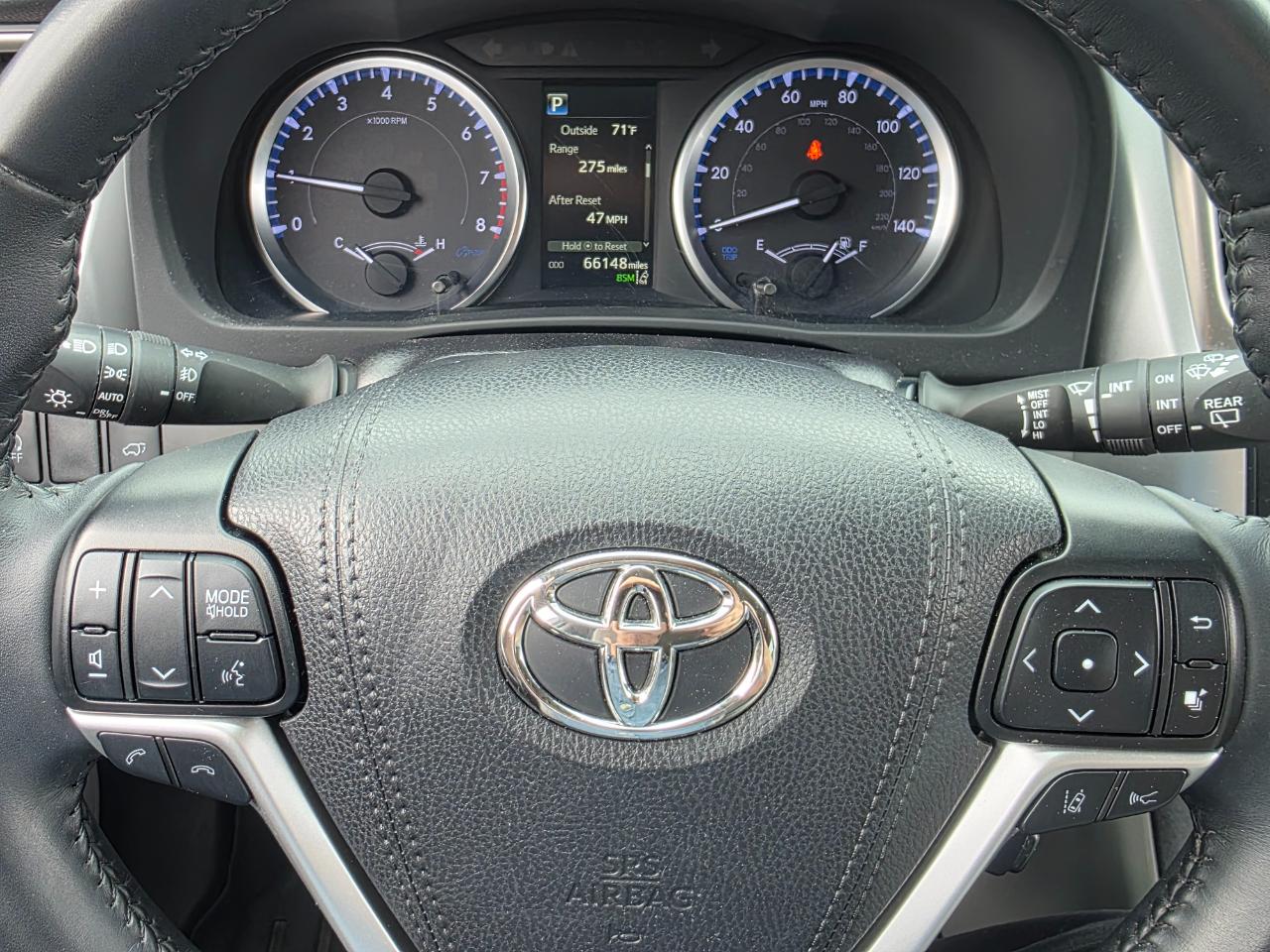 Toyota Highlander LE Plus AWD V6 2019