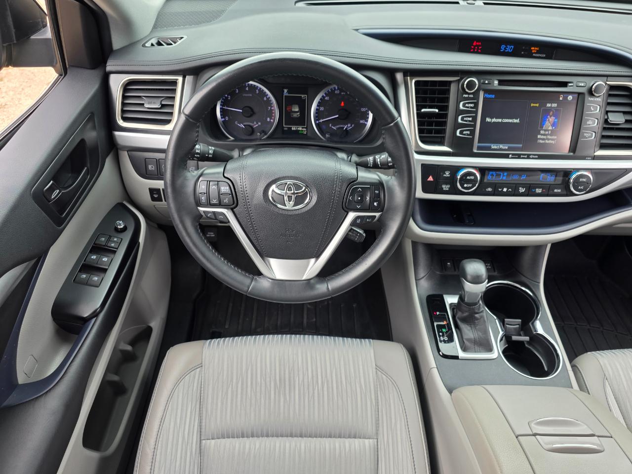 Toyota Highlander LE Plus AWD V6 2019
