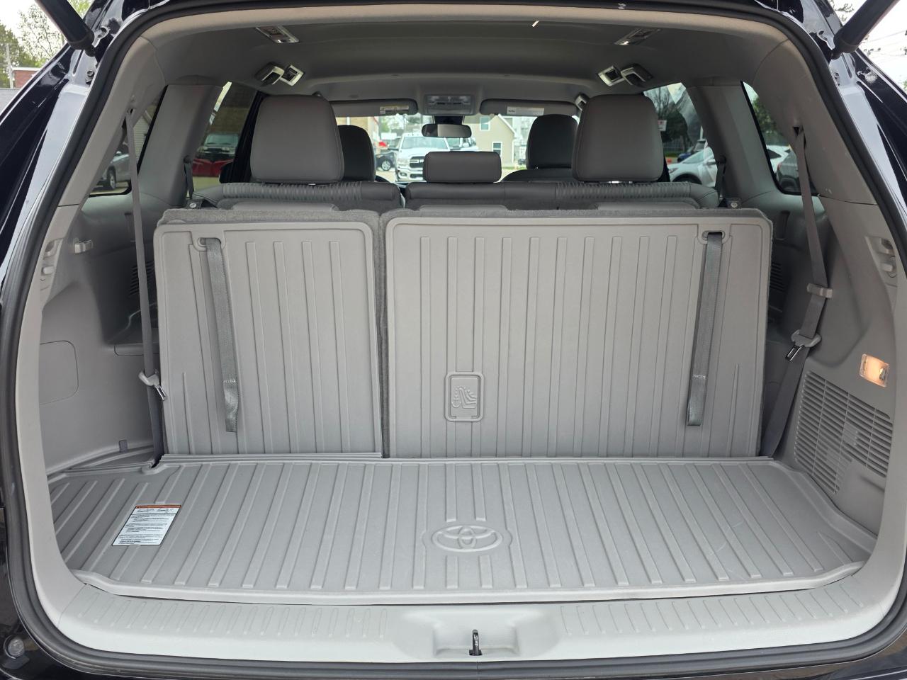 Toyota Highlander LE Plus AWD V6 2019