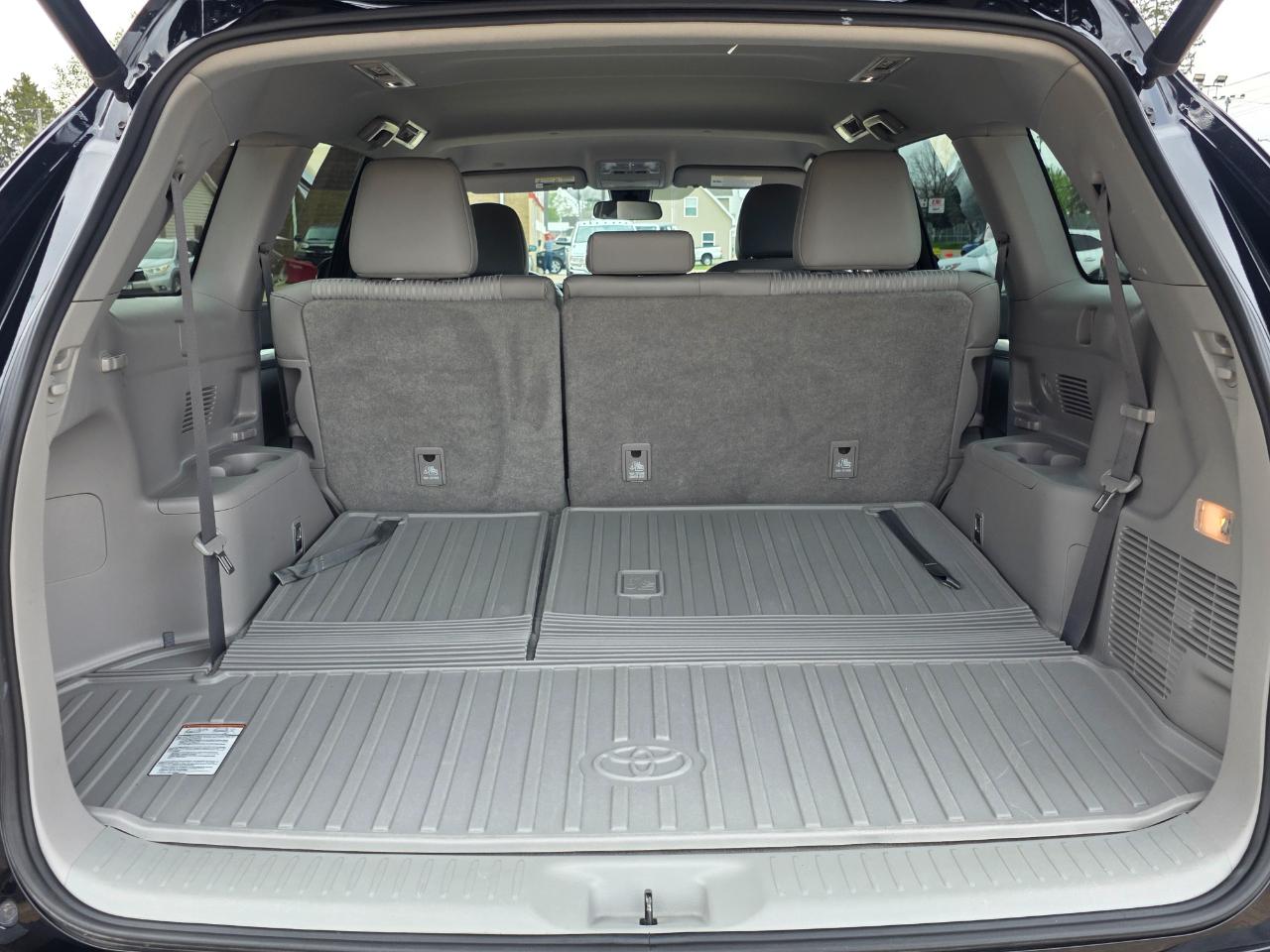 Toyota Highlander LE Plus AWD V6 2019