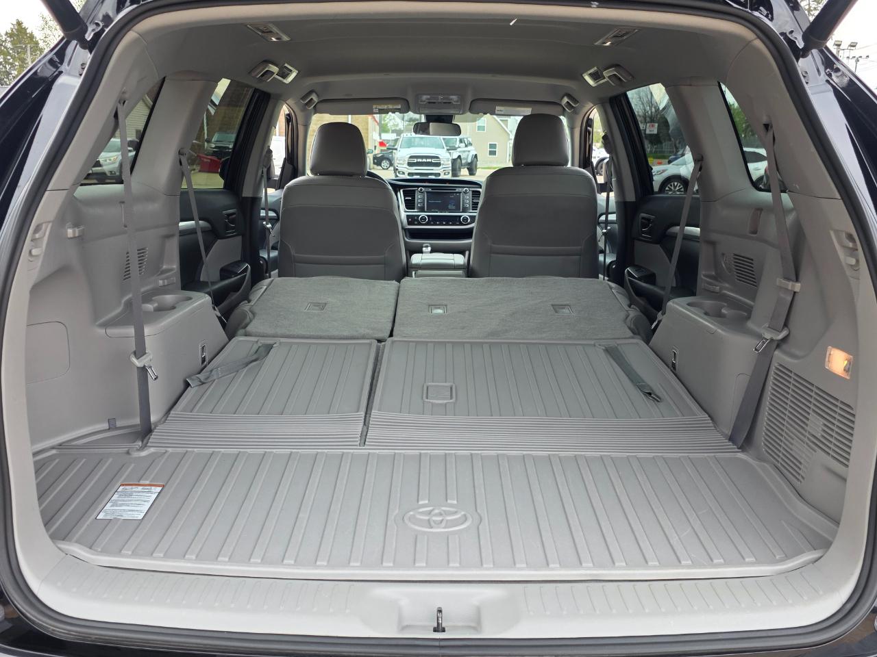 Toyota Highlander LE Plus AWD V6 2019