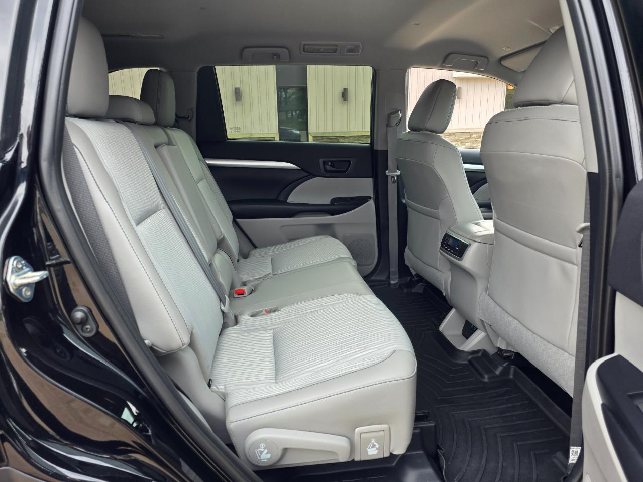 Toyota Highlander LE Plus AWD V6 2019