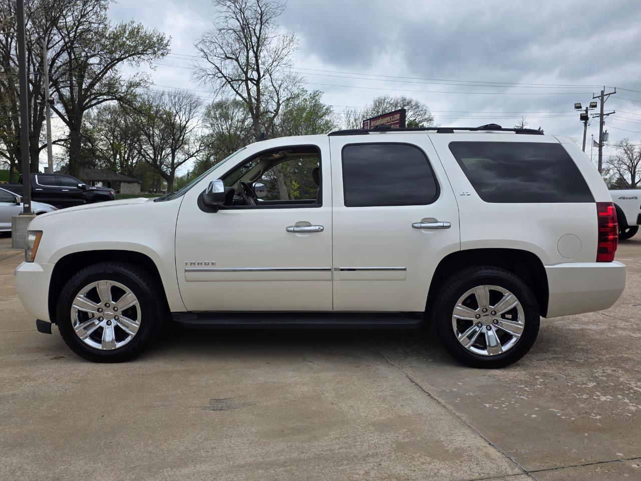 Chevrolet Tahoe LTZ 4WD 2011