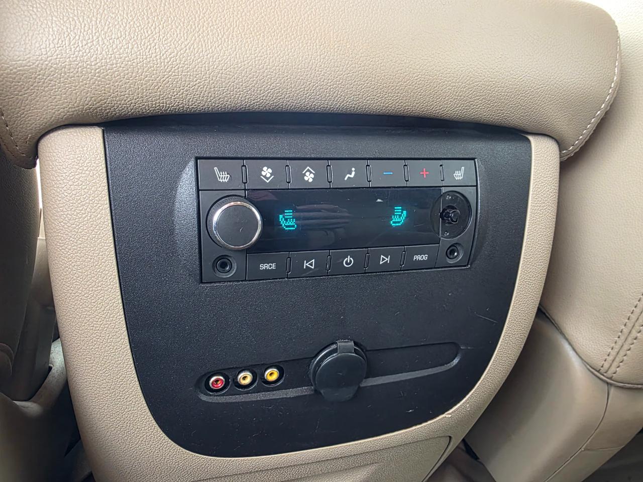 Chevrolet Tahoe LTZ 4WD 2011