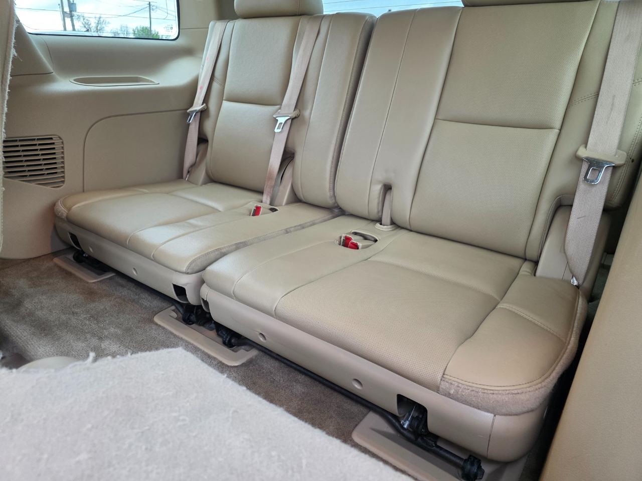 Chevrolet Tahoe LTZ 4WD 2011