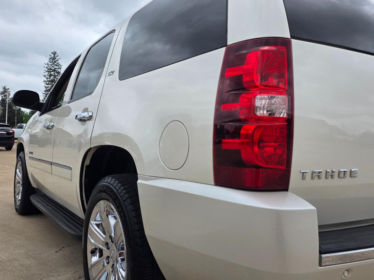 Chevrolet Tahoe LTZ 4WD 2011