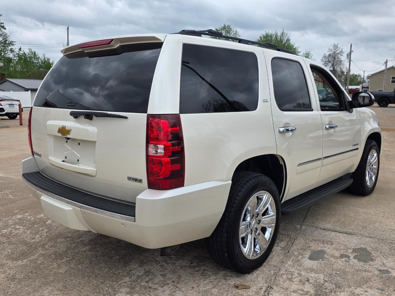 Chevrolet Tahoe LTZ 4WD 2011