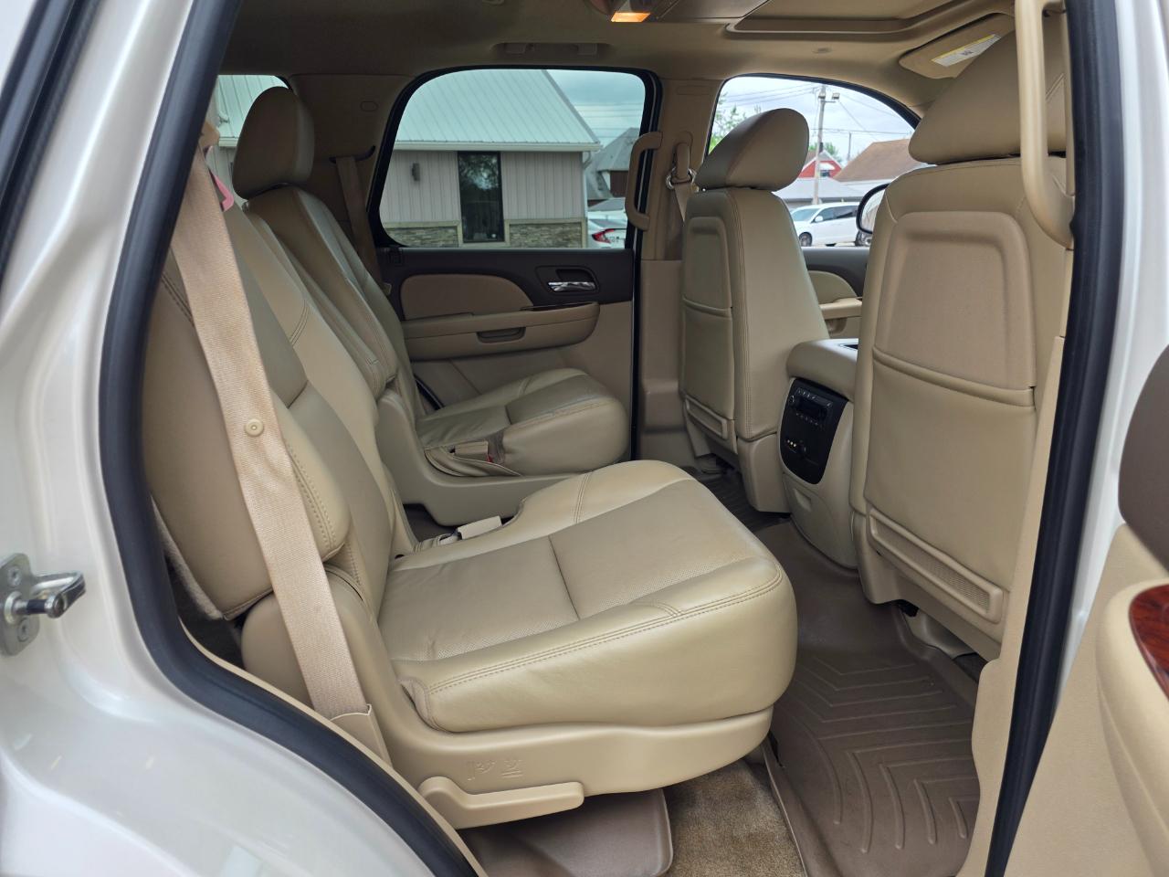 Chevrolet Tahoe LTZ 4WD 2011