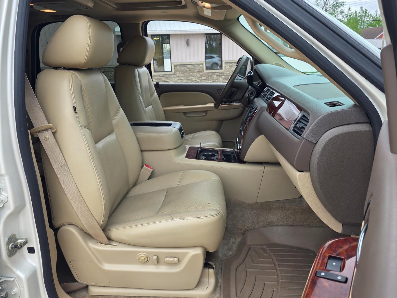 Chevrolet Tahoe LTZ 4WD 2011