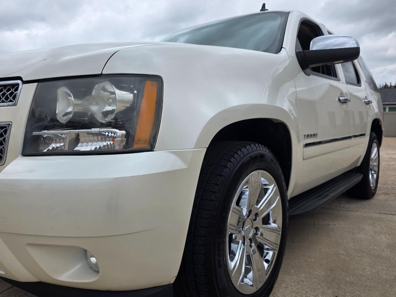 Chevrolet Tahoe LTZ 4WD 2011