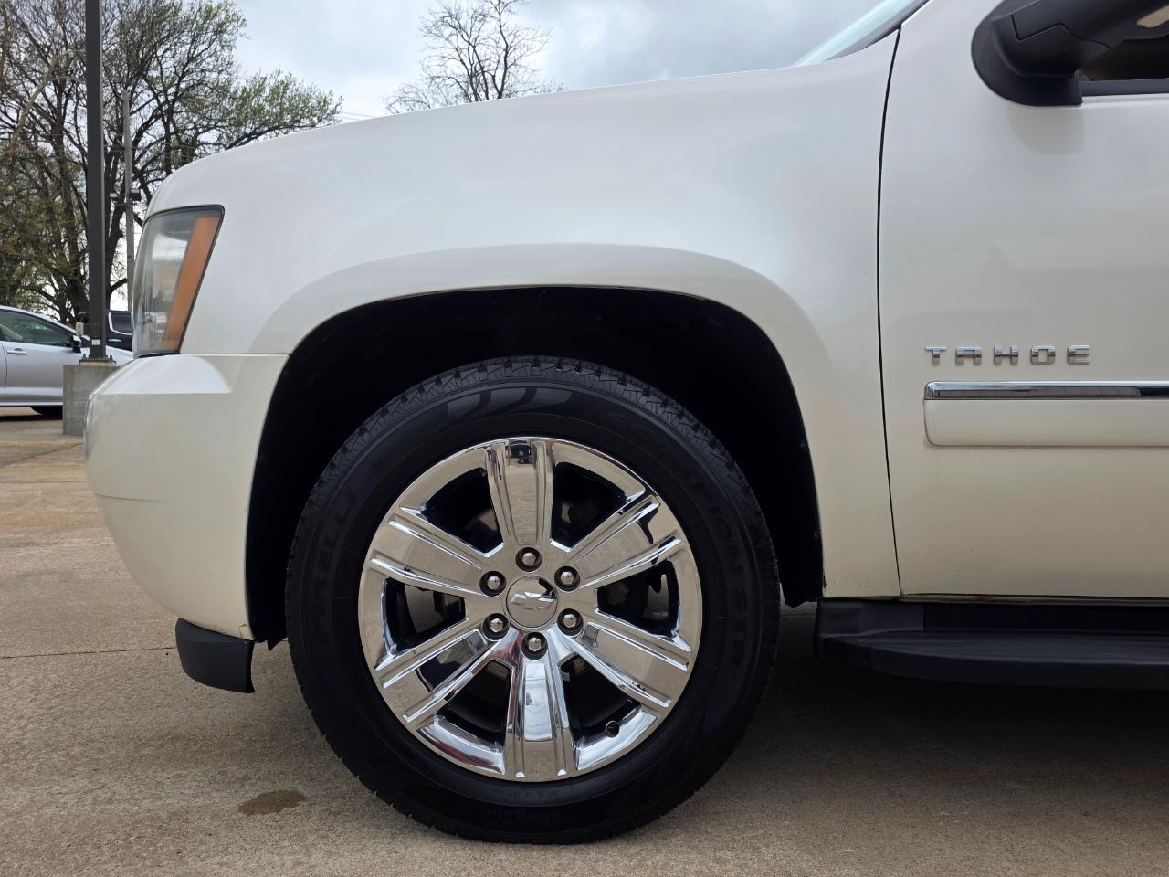 Chevrolet Tahoe LTZ 4WD 2011