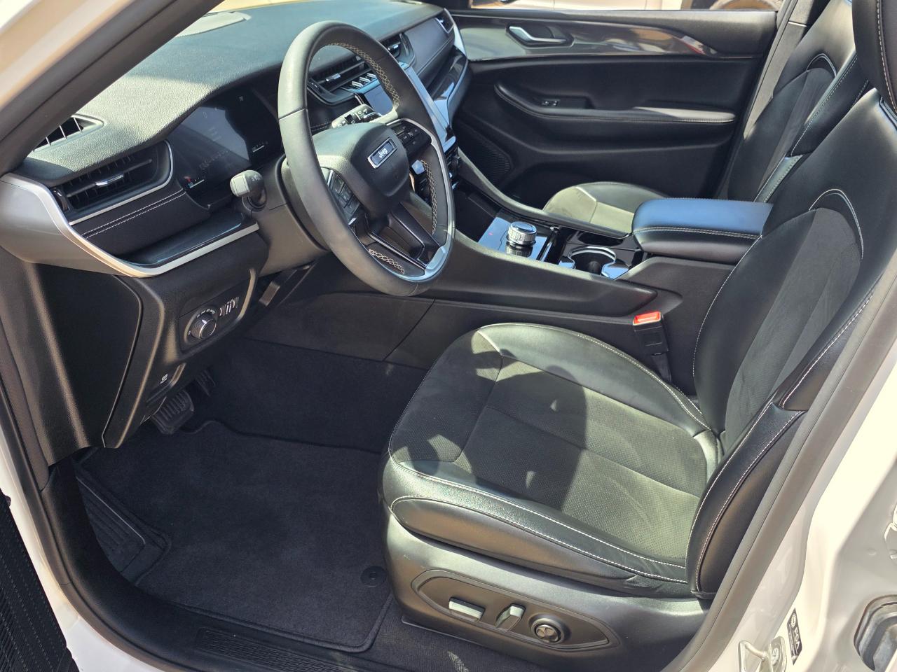 Jeep Grand Cherokee  2023