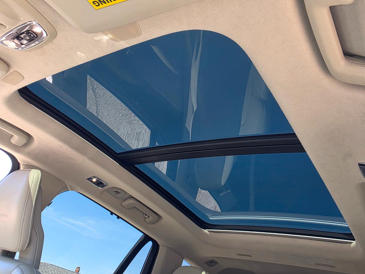 Volvo XC90 T8 Inscription Hybrid w/6 Passenger Seating 2020