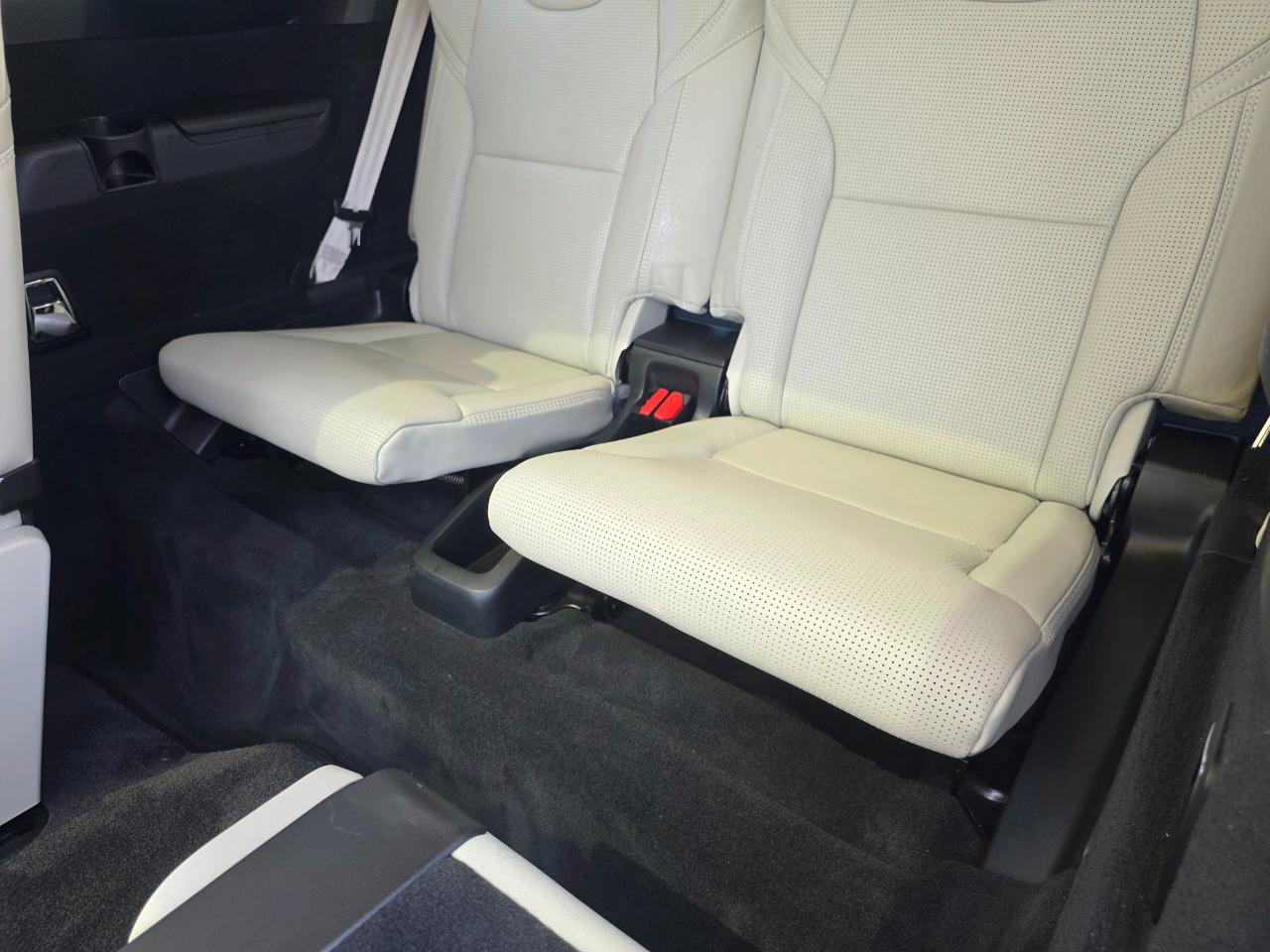 Volvo XC90 T8 Inscription Hybrid w/6 Passenger Seating 2020