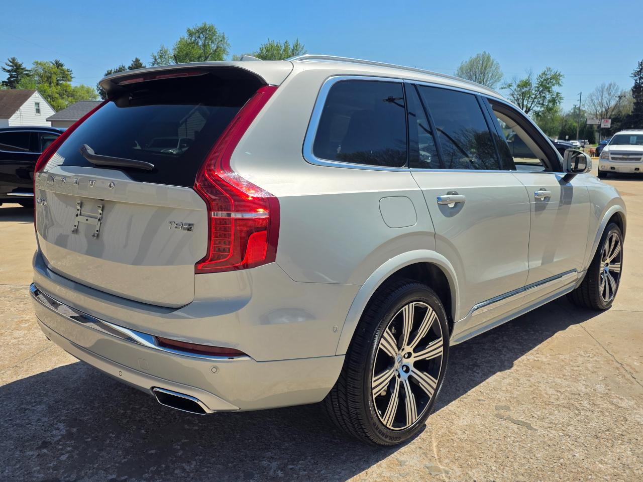 Volvo XC90 T8 Inscription Hybrid w/6 Passenger Seating 2020